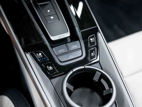 Used 2025 Porsche 911 Carrera S RWD image 72