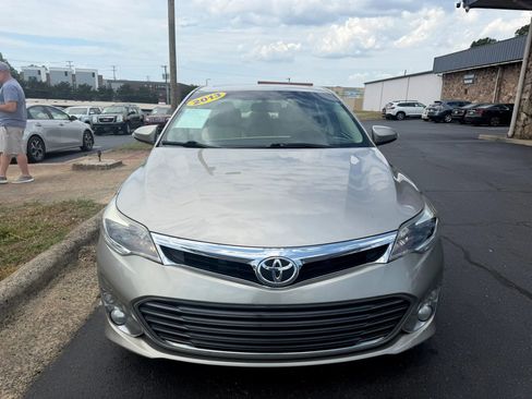 Used 2013 Toyota Avalon XLE Touring FWD image 2