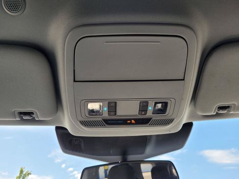 Used 2021 Ford Explorer XLT RWD image 28
