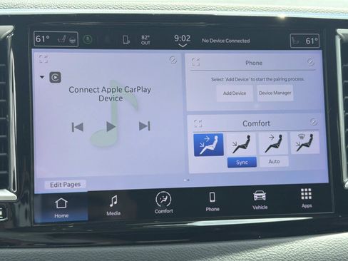 Used 2023 Chrysler Pacifica Touring-L image 13