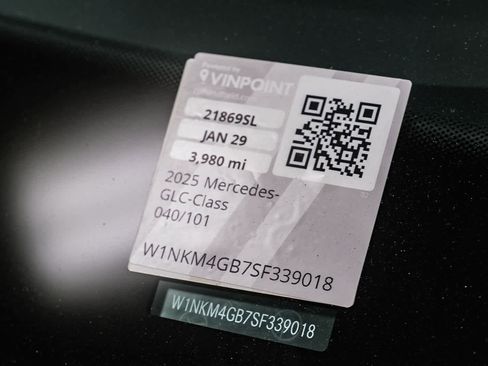 Certified 2025 Mercedes-Benz GLC 300 image 27