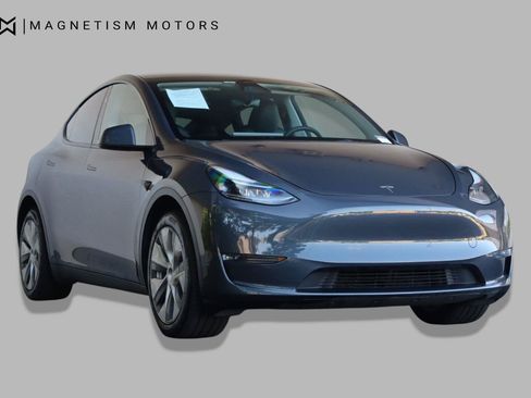 Used 2023 Tesla Model Y Long Range AWD/4WD image 6