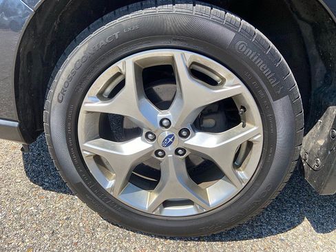 Used 2018 Subaru Forester 2.5i Touring AWD/4WD image 9