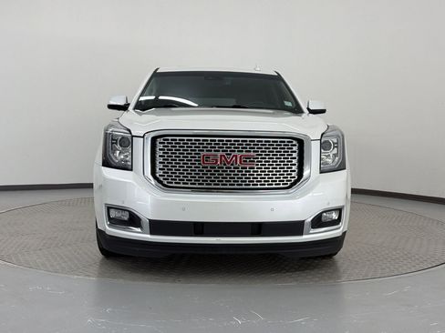 Used 2017 GMC Yukon XL Denali w/ Open Road Package AWD/4WD image 6