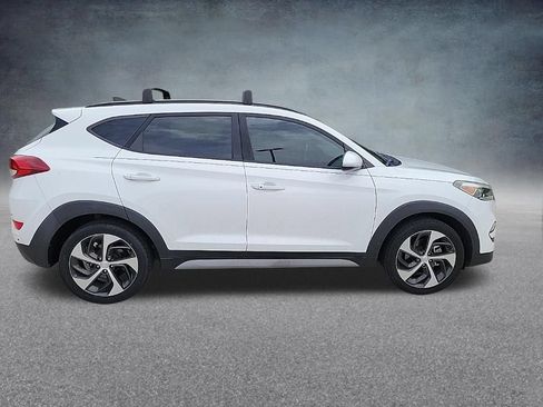 Used 2018 Hyundai Tucson Value FWD image 2