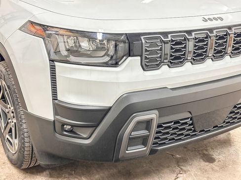 New 2026 Jeep Cherokee Laredo AWD/4WD image 13