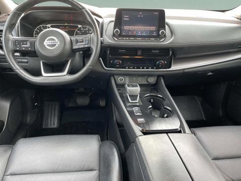 Used 2021 Nissan Rogue SV w/ Premium Package FWD image 7
