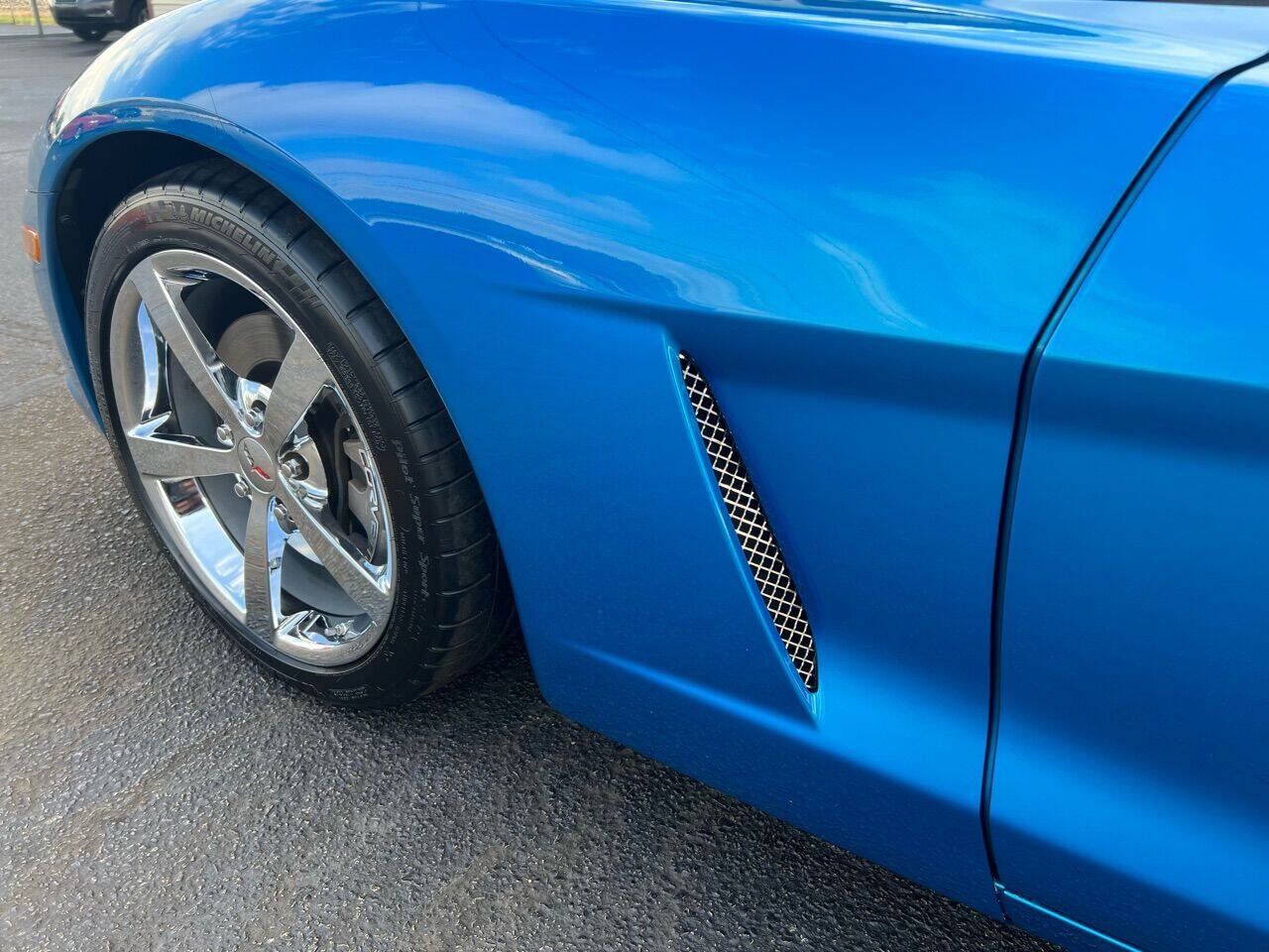 Used 2008 Chevrolet Corvette Coupe w/ Preferred Equipment Group RWD image 28