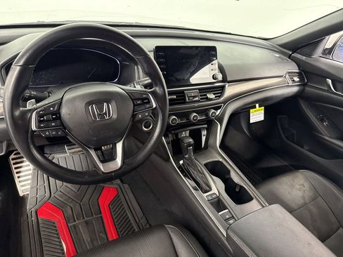 Used 2019 Honda Accord Sport image 11