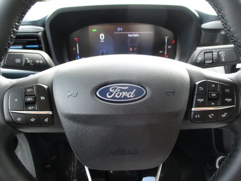 Used 2025 Ford Maverick XLT w/ Equipment Group 301A AWD/4WD image 19