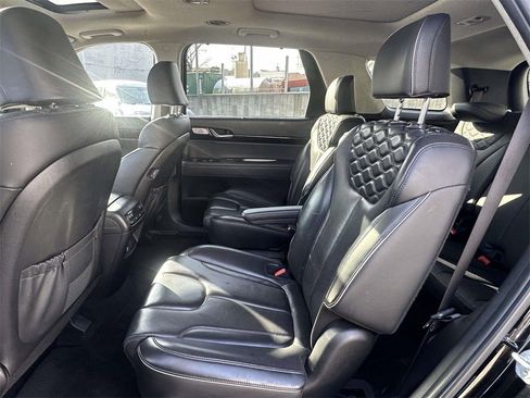 Used 2022 Hyundai Palisade Limited image 17