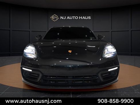 Used 2023 Porsche Panamera 4 Platinum Edition image 3