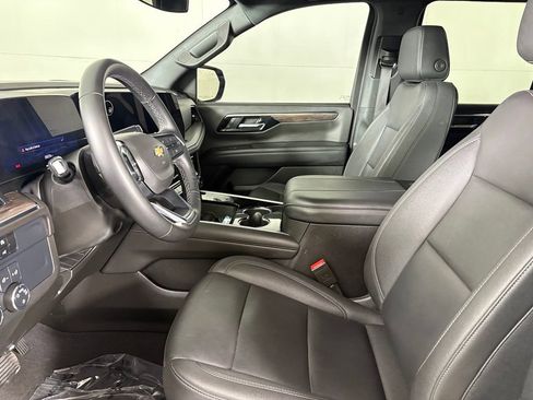 Used 2025 Chevrolet Tahoe LT AWD/4WD image 27