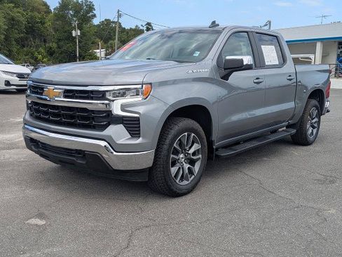 Used 2025 Chevrolet Silverado 1500 LT AWD/4WD image 8