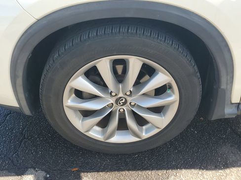 Used 2019 INFINITI QX50 Essential w/ Proassist Package FWD image 3