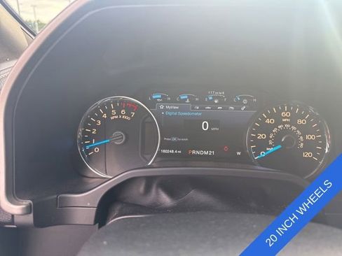 Used 2015 Ford F150 Lariat w/ Equipment Group 502A Luxury AWD/4WD image 10
