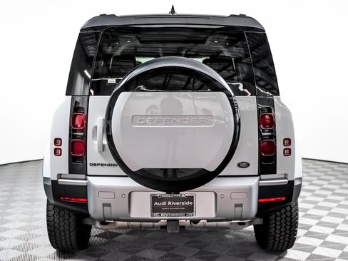 Used 2023 Land Rover Defender 110 S AWD/4WD image 8