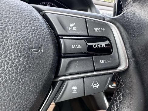 Used 2018 Honda Accord Touring image 20