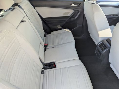 Used 2022 Volkswagen Tiguan S image 11