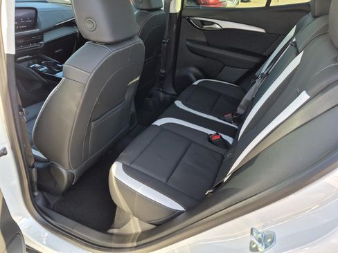 Certified 2025 Buick Envision Sport Touring AWD/4WD image 14