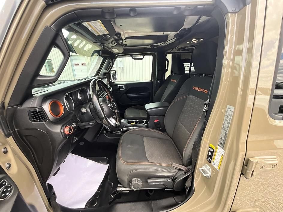 Used 2020 Jeep Gladiator Mojave w/ Cold Weather Group AWD/4WD image 14