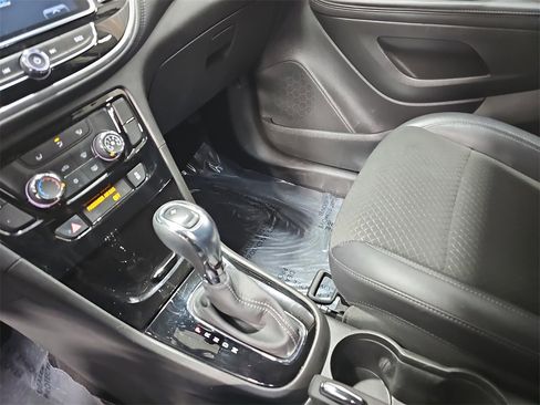 Used 2019 Buick Encore Preferred image 26