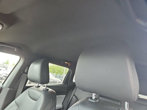 Used 2024 Jeep Compass Latitude AWD/4WD image 16