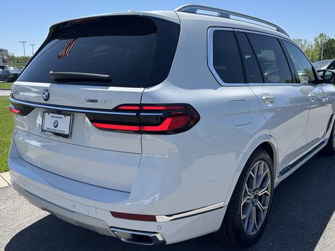 Certified 2026 BMW X7 xDrive40i AWD/4WD image 10