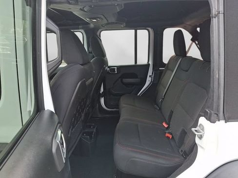 Used 2018 Jeep Wrangler Unlimited Rubicon AWD/4WD image 12