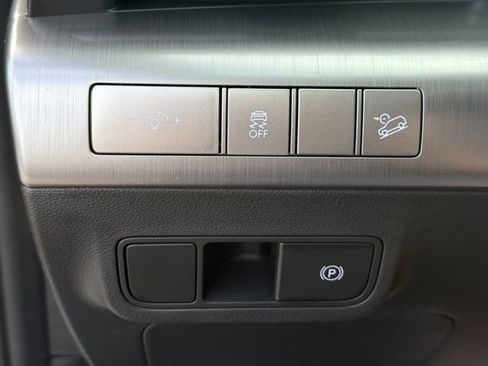 Certified 2025 Hyundai Kona SEL FWD image 39