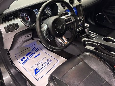 Used 2017 Ford Mustang Premium image 13