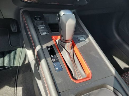 New 2026 Nissan Kicks SR w/ Cold Weather Package AWD/4WD image 32