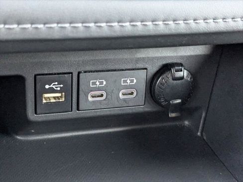 Certified 2024 Toyota Highlander LE image 19