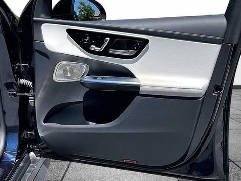 Certified 2023 Mercedes-Benz GLC 300 4MATIC image 31