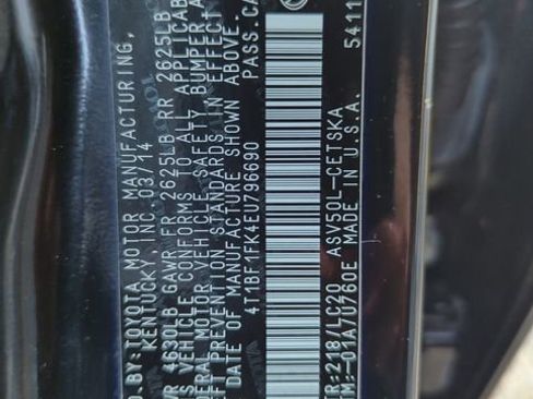 Used 2014 Toyota Camry SE image 34