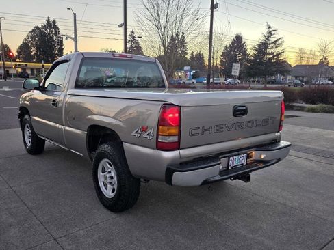 Used 2001 Chevrolet Silverado 1500 4x4 Regular Cab w/ Firm Ride Suspension Pkg image 7