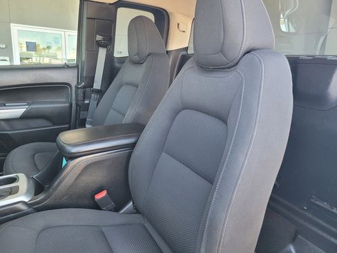 Used 2020 Chevrolet Colorado LT w/ Safety Package image 17