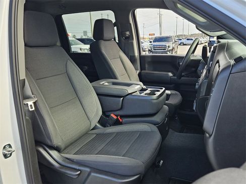 Used 2026 Chevrolet Silverado 2500 Custom w/ Custom Value Package image 15