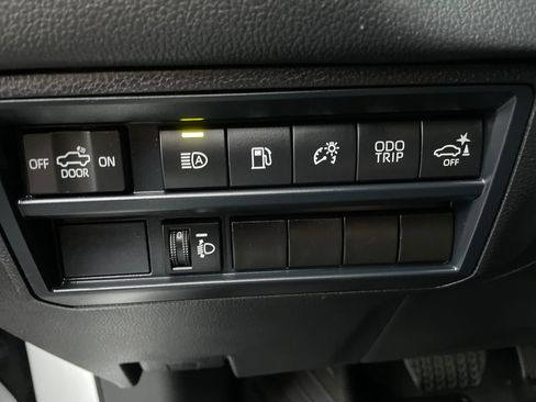 Used 2025 Toyota Tundra Limited image 14