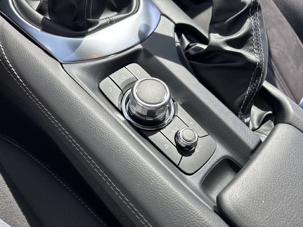 Used 2025 MAZDA MX-5 Miata Club RWD image 48