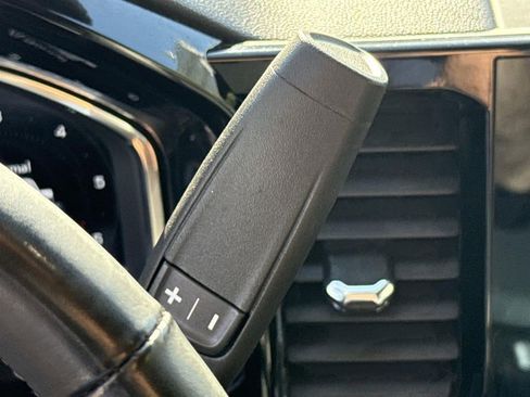 Used 2024 GMC Sierra 1500 SLT image 14