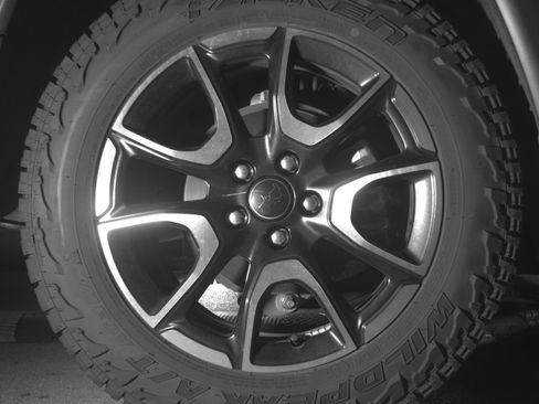 Used 2025 Jeep Compass Trailhawk w/ Trailer Tow Group AWD/4WD image 15