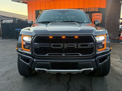 Used 2018 Ford F150 Raptor w/ Equipment Group 802A Luxury AWD/4WD image 2