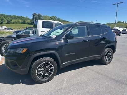 Used 2025 Jeep Compass Trailhawk w/ Trailer Tow Group