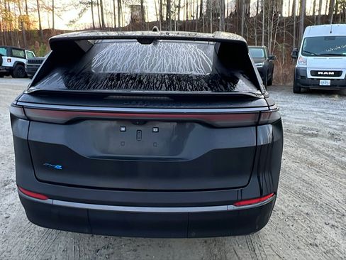 Used 2024 Jeep Wagoneer Launch Edition image 9