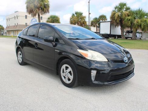 Used 2012 Toyota Prius Three FWD image 15