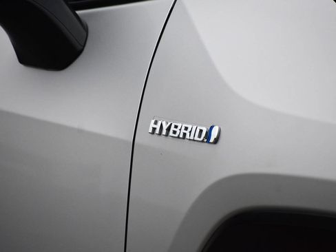 Used 2021 Toyota RAV4 XSE image 5