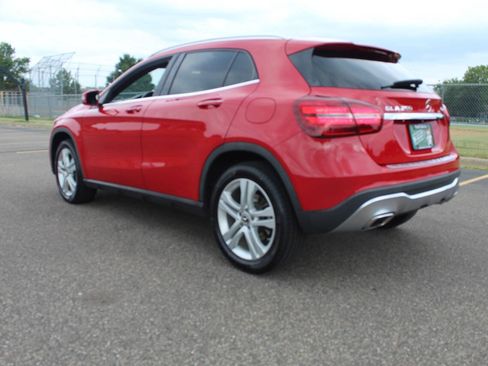 Used 2020 Mercedes-Benz GLA 250 4MATIC image 6