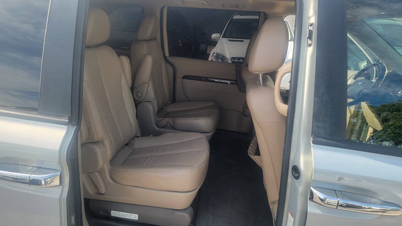 Used 2012 Kia Sedona EX w/ Luxury Pkg FWD image 22