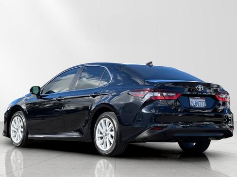 Used 2024 Toyota Camry LE image 6